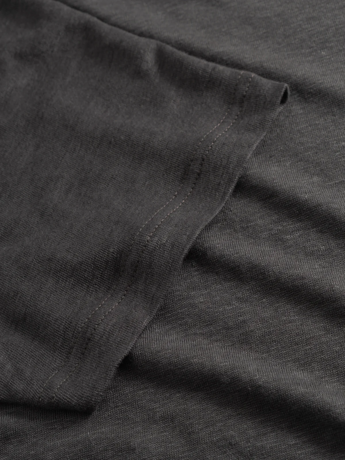 GABdune Linen SS T-Shirt - Pirate Black - Image 5