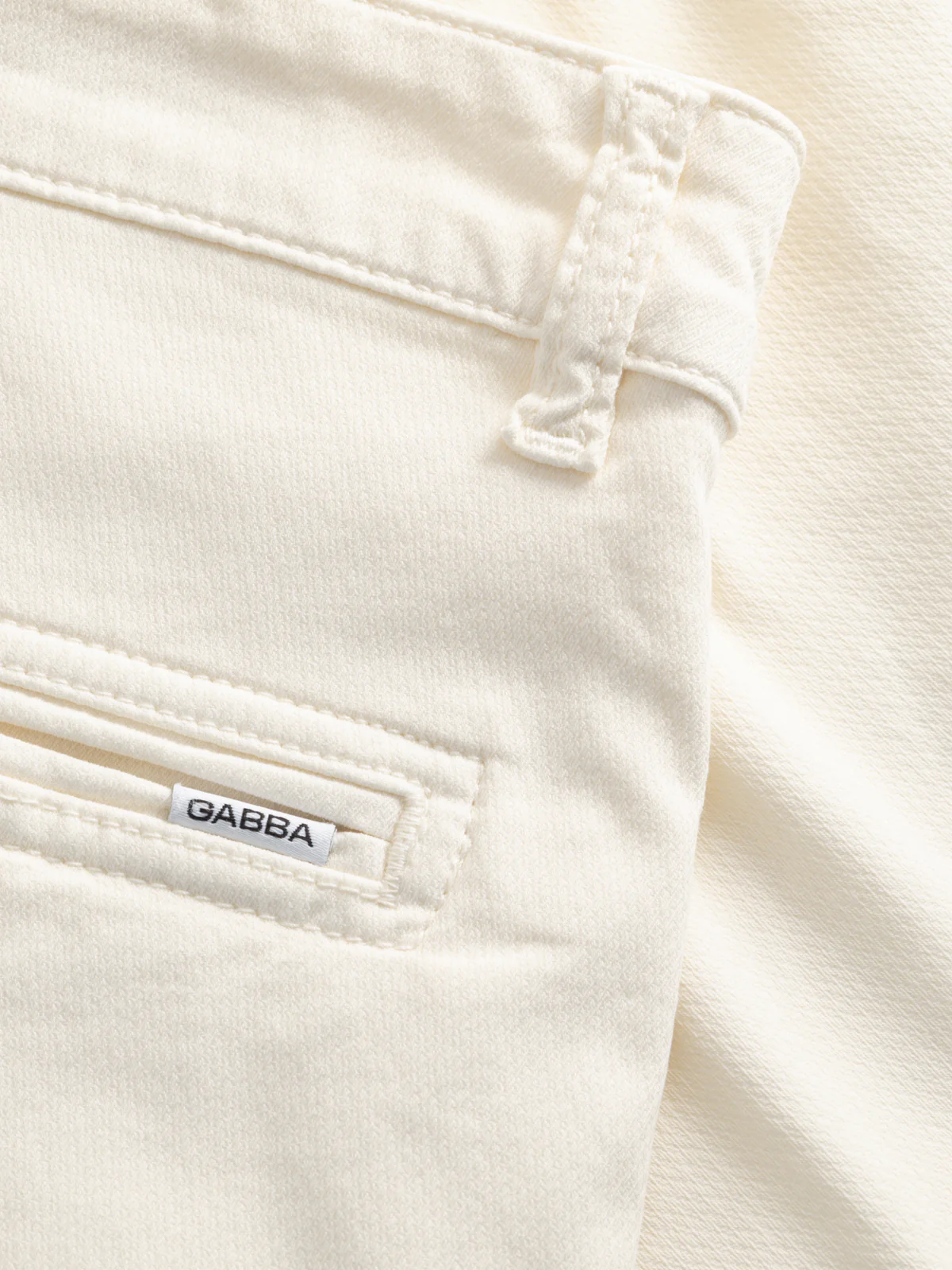 GABjet K3280 Dale Shorts - White - Image 6