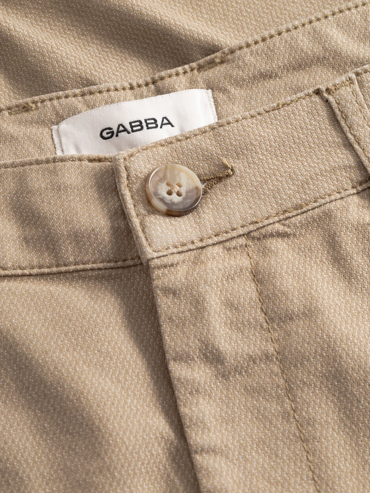 GABjoli Nopleats Dale Shorts - Sand - Image 3