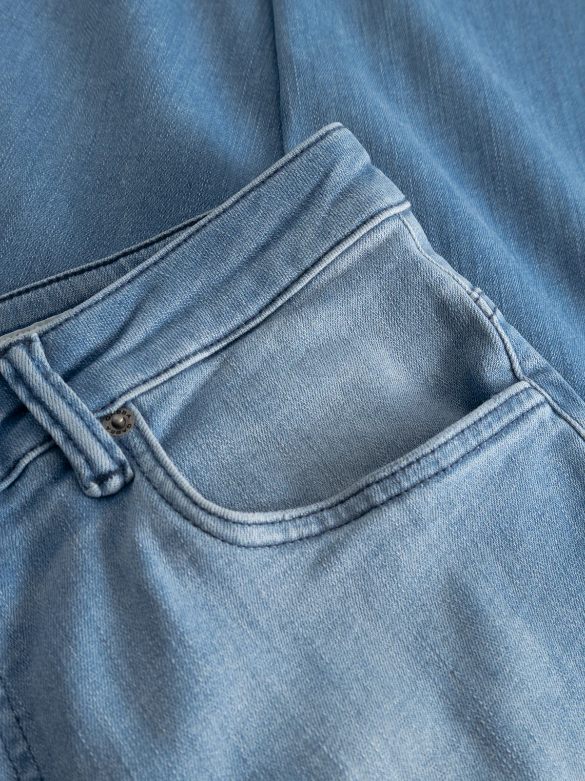 GABjones Mik Jeans - Lt. Blue Denim - Image 6