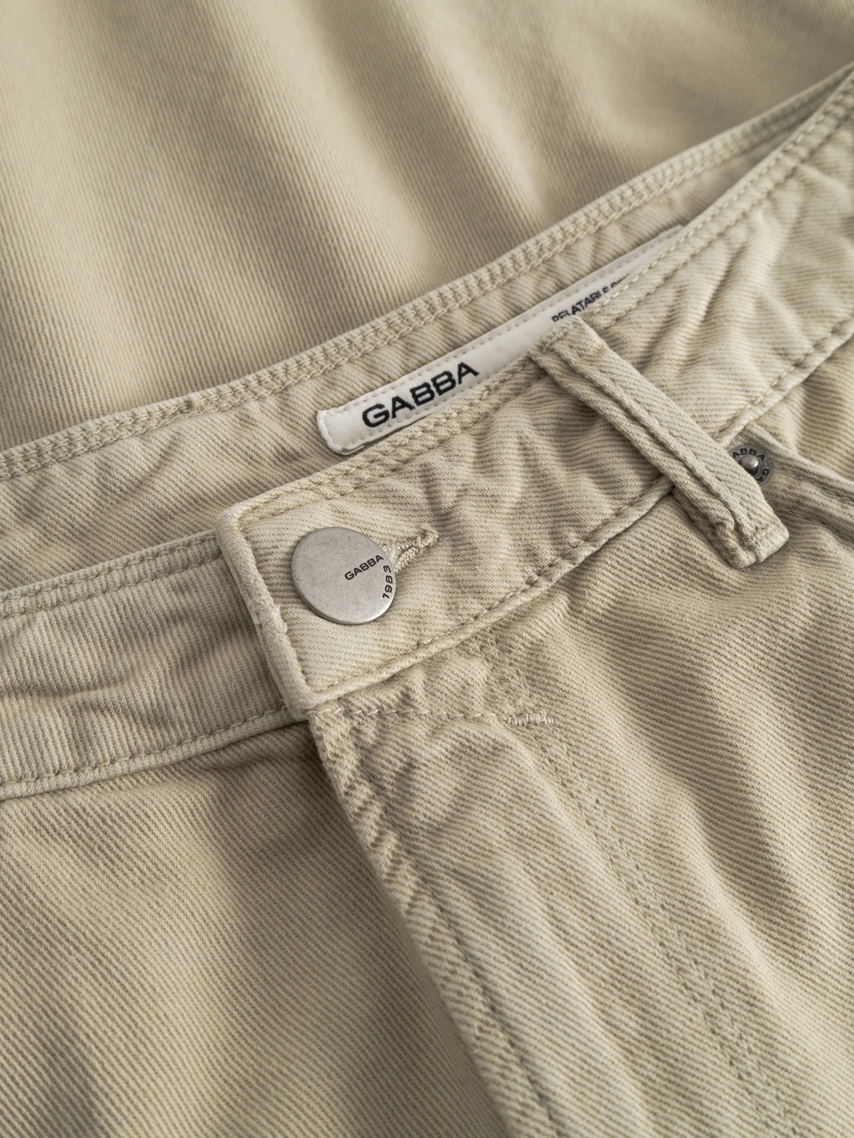GABmox Antiq Shorts - Alfa Green - Image 4