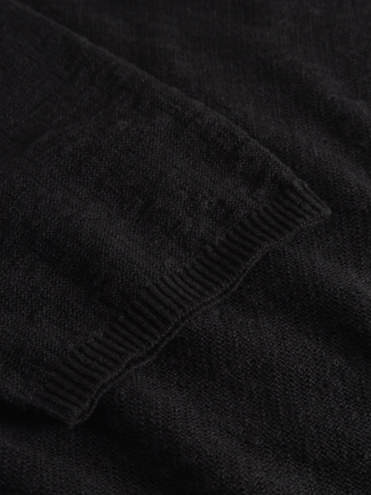 GABnigel Alto SS Knit - Black - Image 4