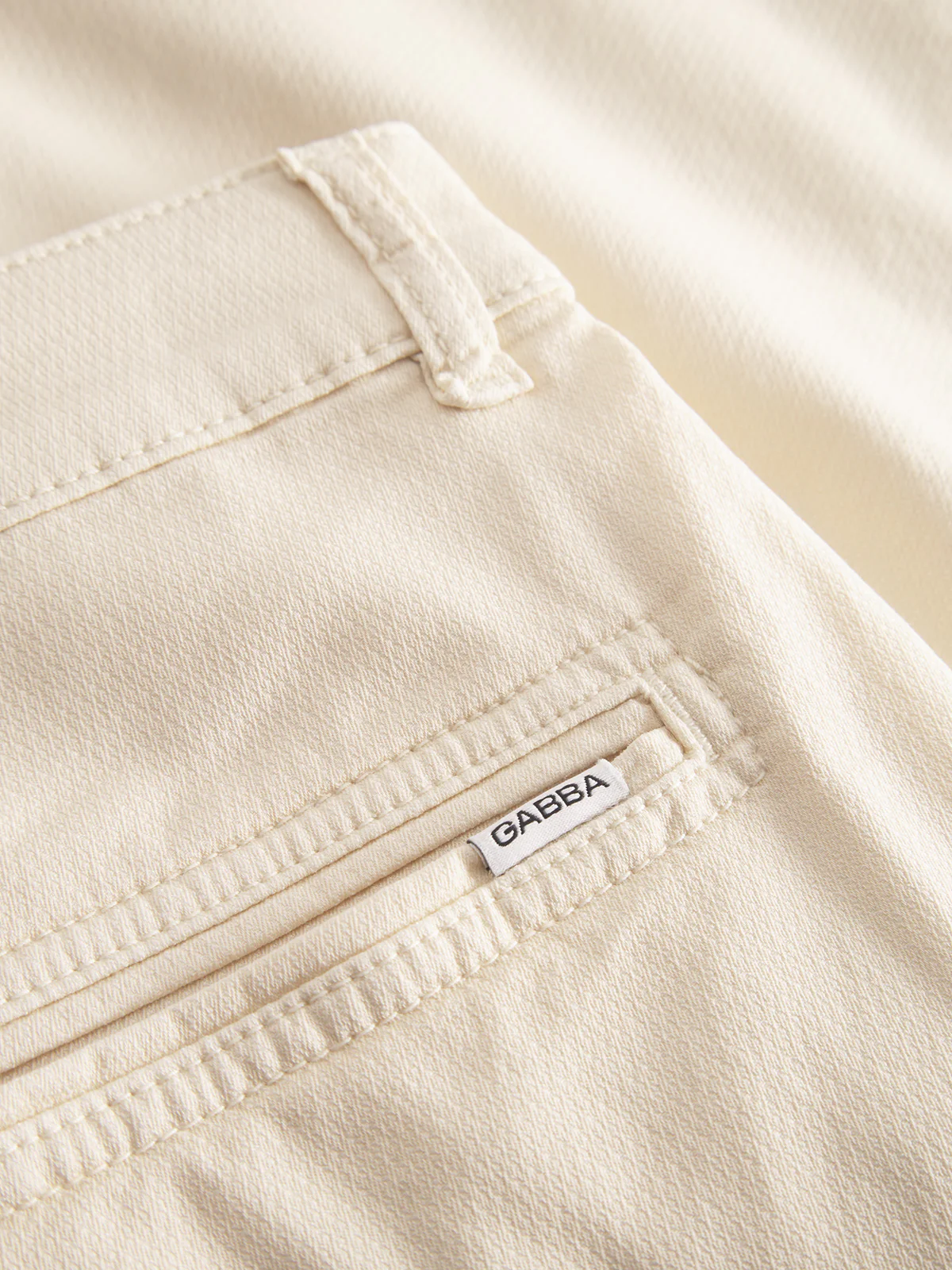 GABjet K3280 Dale Shorts - Ecru Light - Image 4