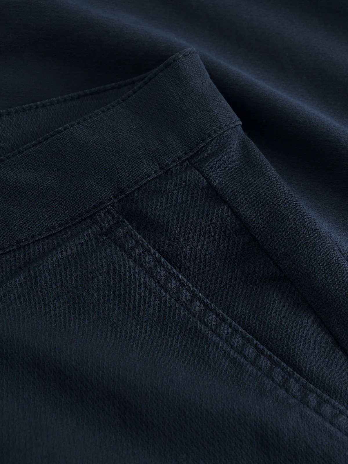 GABjet K3280 Dale Shorts - Navy - Image 11