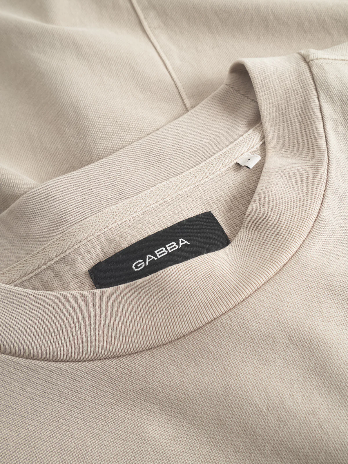 GABnigel Wix Boxy Hour SS - Sand Cashmere - Image 15